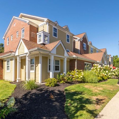 Residences At Tewksbury Exterior photo